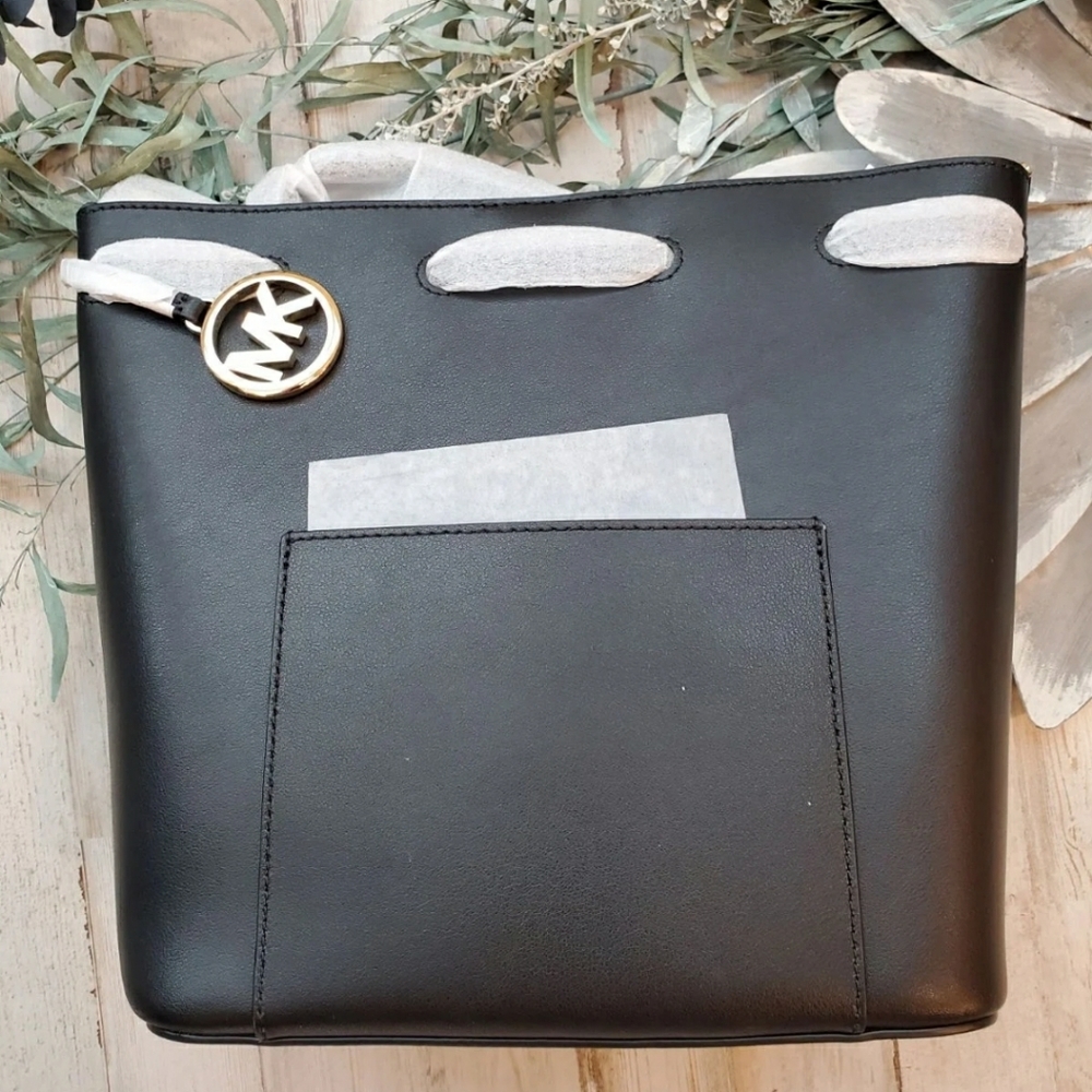 Michael Kors - Picture 4 of 5
